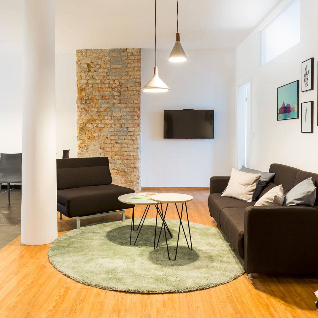 Five Bedroom Connection Apartment