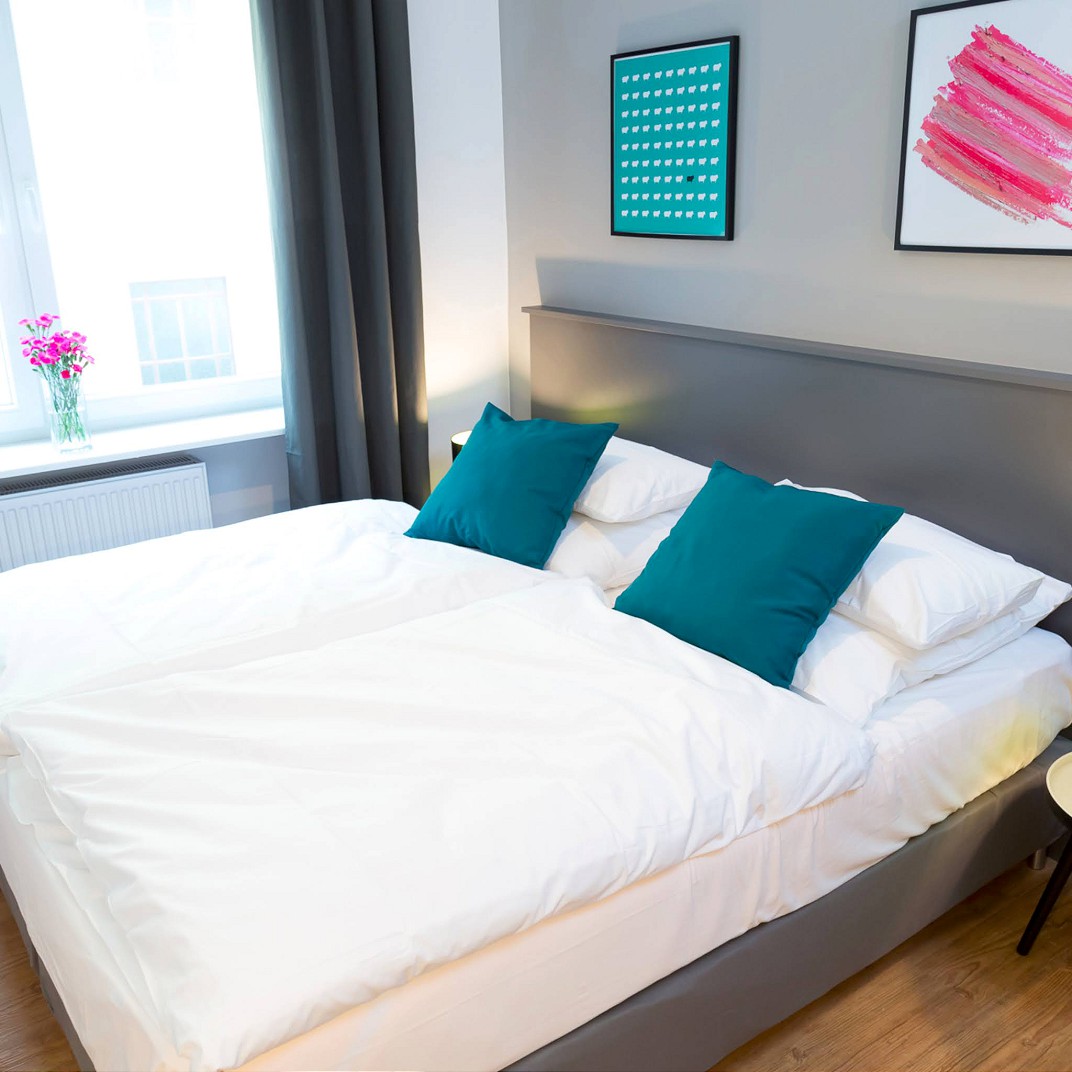 Five Bedroom Connection Apartment