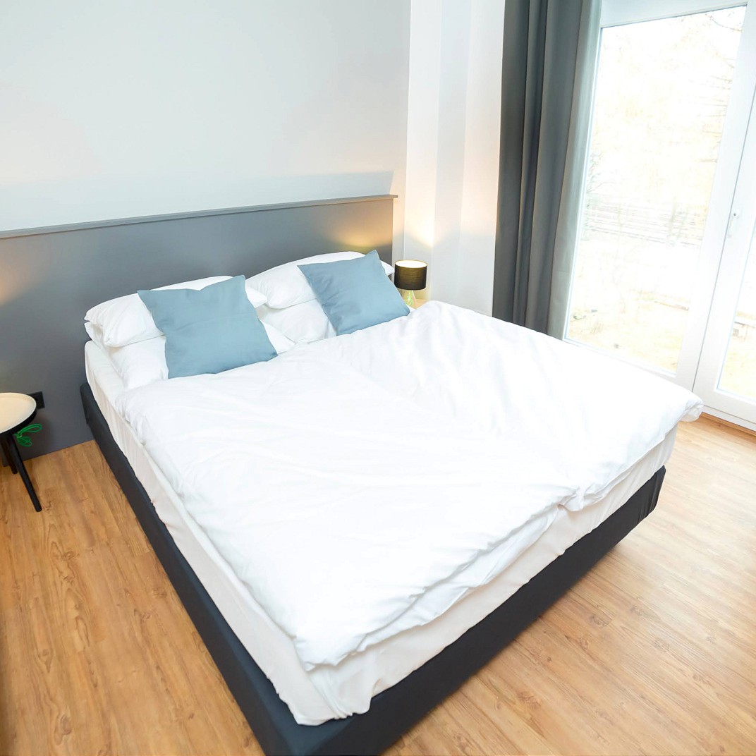 Five Bedroom Connection Apartment