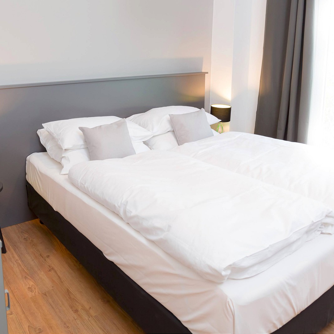 Five Bedroom Connection Apartment